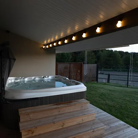 Le Domaine De L'etang Fourchu Ferienhaus *